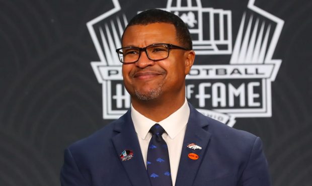 MIAMI, FL - FEBRUARY 01: Pro Football Hall of Fame member Steve Atwater during the Hall of Fame Pre...