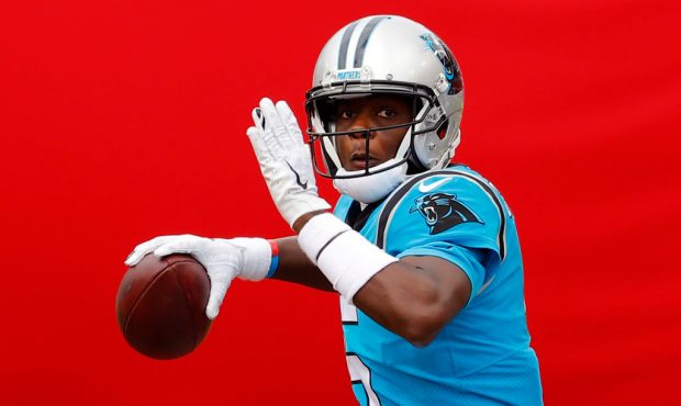 TAMPA, FLORIDA - SEPTEMBER 20: Teddy Bridgewater #5 of the Carolina Panthers throws a pass during t...
