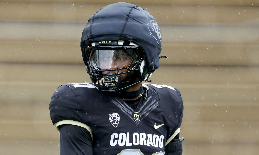 BOULDER, COLORADO - APRIL 27: Shilo Sanders #21 of the Colorado Buffaloes warms-up prior to their s...