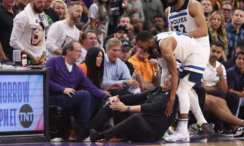 Head coach Chris Finch of the Minnesota Timberwolves...