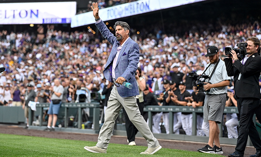 Todd Helton honored with Peyton Manning speaking...
