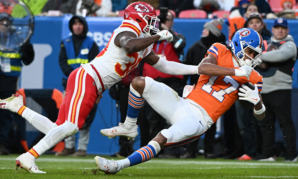 Broncos WR Devaughn Vele in an NFL game...